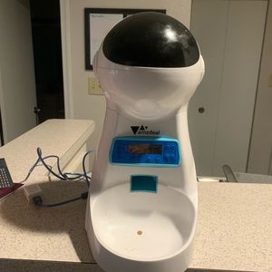 Automatic Cat Feeder